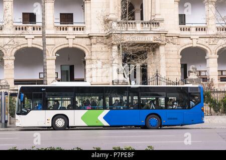 El autobús de la empresa municipal de transportes de Palma, EMT, Palma, Mallorca, Islas Baleares, España.