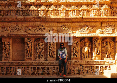 Arenisca tempel Rani ki Vav. Waterstorage (paso) en Patan, Gujarat, India Foto de stock