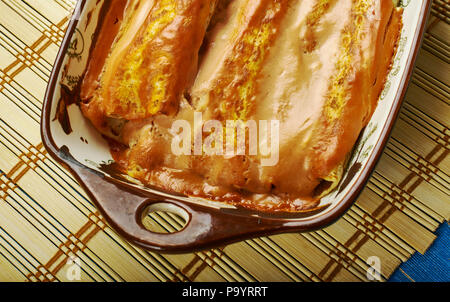 Enchiladas de colorado fotografías e imágenes de alta resolución - Alamy