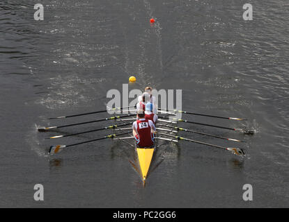 Tees Club de Remo coxless quad, en Warrington Verano 2018 Club de Remo regata, Howley Lane, el río Mersey, Cheshire, el Noroeste de Inglaterra, Reino Unido.