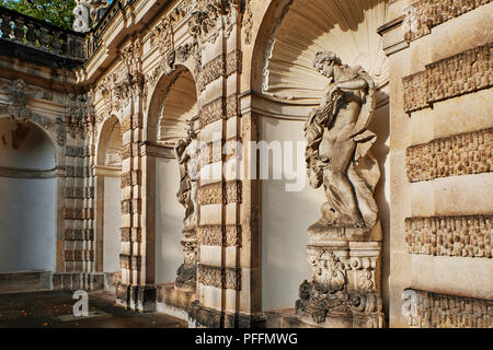 Fuentes del Dresden Zwinger en Sajonia de Alemania. Foto de stock