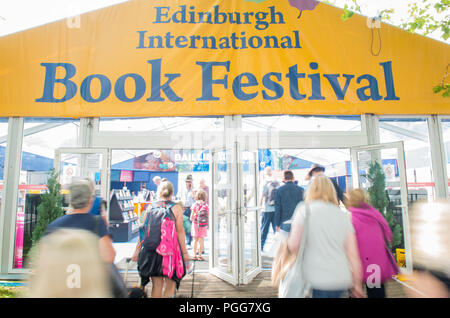 Festival Internacional del Libro de Edimburgo, Charlotte Square Gardens, GV 2017 Foto de stock