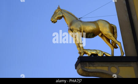 Golden Horse (Goldenes Pferd) Foto de stock