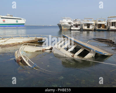 Asolando, Fischereihafen, Hurghada, Aegypten