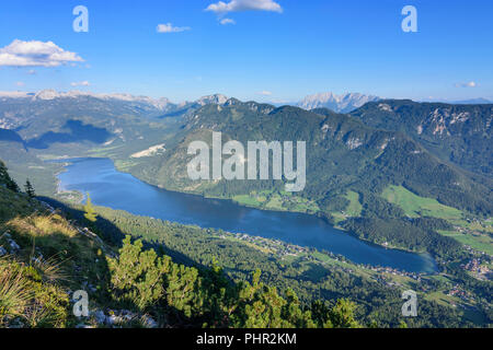 Grundlsee : Lago Grundlsee de montaña, montaña Trisselwand Totes Gebirge en antecedentes, Ausseerland-Salzkammergut, Steiermark, Estiria, Austria Foto de stock