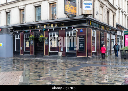 Barra Lauders Sauchiehall Street en Glasgow. Este popular bar cerró el 22 de marzo de 2018 después de un incendio que arrasó la cercana discoteca Victorias Foto de stock