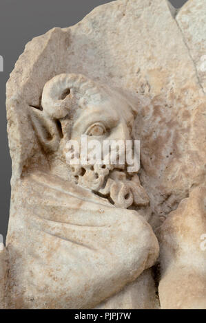 Los relieves del Sebasteion Imperial en Afrodisia antigua ciudad ,Geyre,Aydin, Turquía Foto de stock