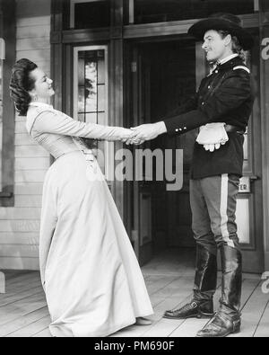 Olivia De Havilland, Errol Flynn "Murieron con las botas puestas' 1941 Warner Archivo de referencia # 31316 090tha Foto de stock