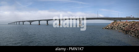 Confederación Puente sobre el estrecho de Northumberland Foto de stock