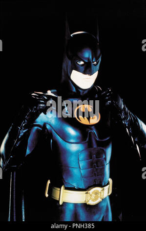 El título original de la película: Batman vuelve. Título en inglés: Batman  vuelve. Año: 1992. Director: Tim Burton. Estrellas: Michael Keaton.  Crédito: WARNER BROS/DC Comics / Álbum Fotografía de stock - Alamy