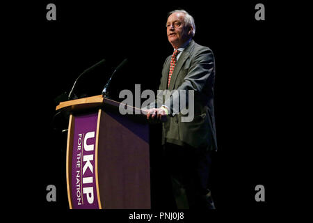 Neil Hamilton, habla durante la conferencia anual de PI en el Centro Internacional de Convenciones de Birmingham. Foto de stock