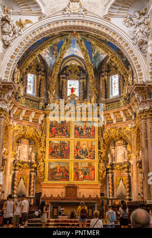 Chancel central interior de la catedral metropolitana de Valencia, Comunidad Valenciana, España Foto de stock
