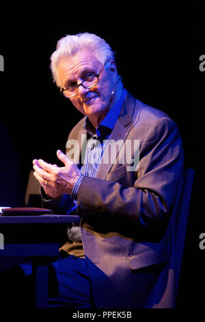 El autor estadounidense John Irving en una lectura en el Residenztheater de Munich. Foto de stock