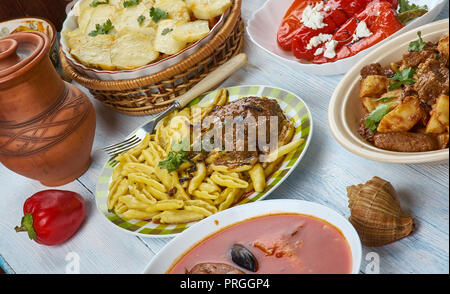 Cocina Cocina balcánica, platos tradicionales, vista superior. Foto de stock
