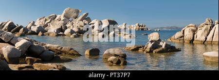 Rocas en la playa de Palombaggia, Córcega, Francia Foto de stock