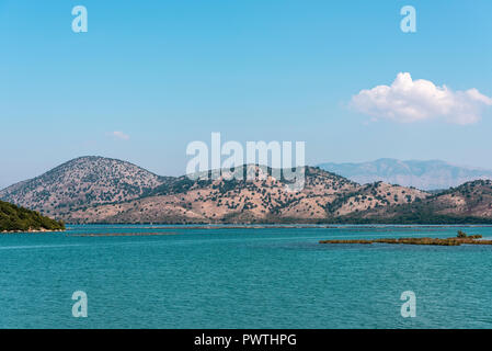 Lago Butrint, laguna de agua salada, Parque Nacional de Butrint Saranda, Albania Foto de stock