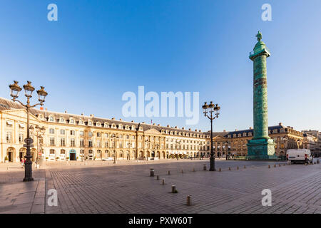 Francia, Paris, Place Vendome, la columna de la victoria, Colonne Vendome Foto de stock