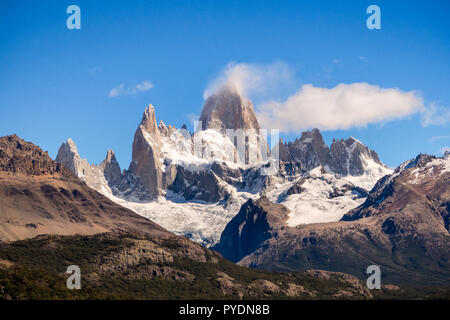 Monte Fitz Roy en el sur de Argentina, El Chalten en la patagonia. El Parque Nacional Los Glaciares