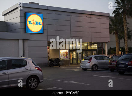 La cadena de supermercados alemanes de productos importados, Lidl, visto en  España Fotografía de stock - Alamy