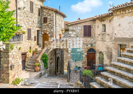 El idílico pueblo de Melezzole, cerca de Montecchio, en la provincia de Terni. Umbría, Italia. Foto de stock
