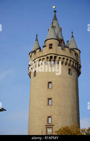 Eschersheimer Turm, Stadttor, Frankfurt am Main, Alemania Foto de stock