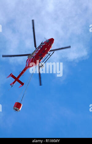Helicópteros de lucha contra incendios, en Burnside, Dunedin (Isla del Sur, Nueva Zelanda