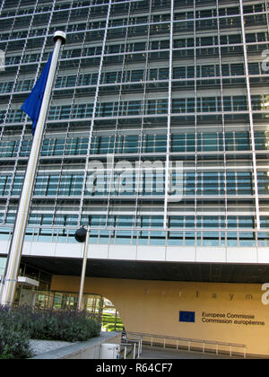 Creación de la Comisión de la UE en Bruselas Bélgica edificio de oficinas