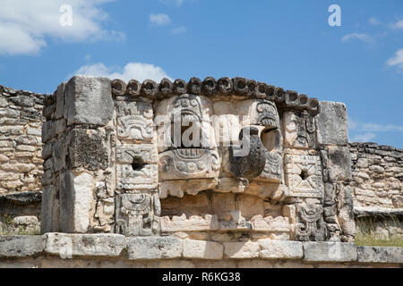 Máscara de Chac, dios de la lluvia, Ruinas Mayas, Sitio Arqueológico de Mayapán, Yucatán, México Foto de stock