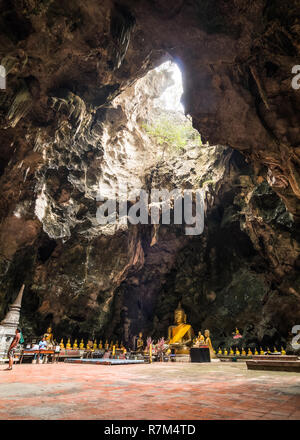 Tham Khao Luang cueva templo, Phetchaburi, Tailandia Foto de stock