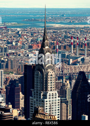 La Ciudad de Nueva York, EE.UU. - Abril 2018: Vista aérea de Manhattan en Nueva York rascacielos Chrysler