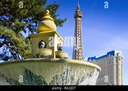 Una fuente de fuera se almacena dentro del Paris Hotel y Casino en Las Vegas  Fotografía de stock - Alamy