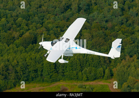 Francia, Bas-Rhin (67), Haguenau, nueva luz avión con motor eléctrico Pipistrel Alpha-Electro Foto de stock