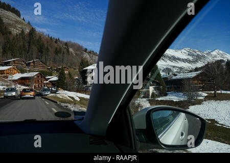 La falta de nieve, Colombiere pass zona, Le Grand-Bornand, Haute-Savoie, Francia Foto de stock