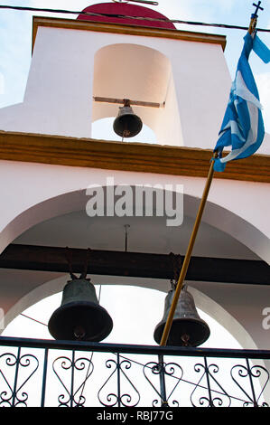 El campanario de una iglesia griega Korfu, Grecia