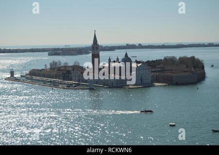 Vistas aéreas desde El Campanille Torre del monasterio de San Giorgio Maggiore, en la isla de San Giorgio Maggiore en Venecia. Viajes, vacaciones, Arc Foto de stock