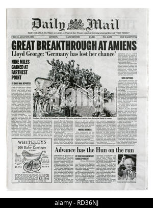Reproducción de la portada del Daily Mail desde el 9 de agosto de 1918 con el título de gran avance en Amiens. Foto de stock