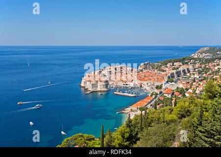Vistas de Dubrovnik desde la montaña de SRD, Croacia, Europa Foto de stock