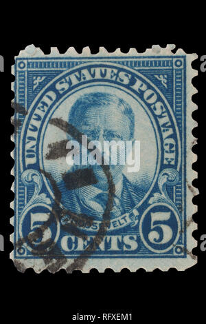 Estados Unidos - circa 1920: Vintage US 5 centavos Estampilla Postal con el retrato de Theodore Roosevelt (1858-1919), 26º Presidente de los Estados Unidos Foto de stock