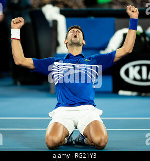 Melbourne, Australia. 27 ene, 2019. Novak Djokovic de Serbia ganó su séptimo título del Abierto de Australia 2019 en el torneo de tenis de Grand Slam en Melbourne, Australia. Frank Molter/Alamy Live News Foto de stock