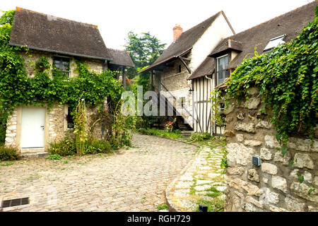 Francia, el pintoresco pueblo de Giverny en Normandie es mejor conocida como la ubicación de Claude Monet en el hogar y jardín Foto de stock