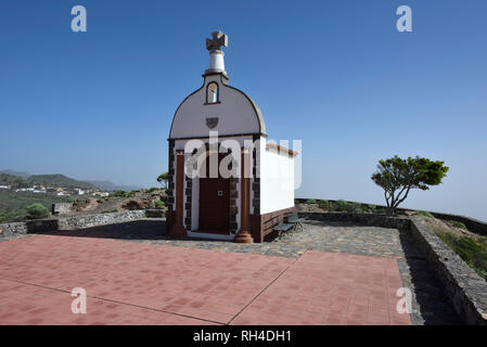 La capilla ermita de San Isidro en el Calvario, cerro Calvario, Roque Alajero, La Gomera, Islas Canarias, España Foto de stock