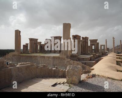 Palacio Tachara o la residencia privada de Darío, sitio arqueológico, Persépolis, provincia de Fars, Irán Foto de stock