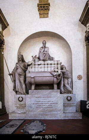 Tumba de Dante Alighieri en el interior de la Bas lica de la Santa