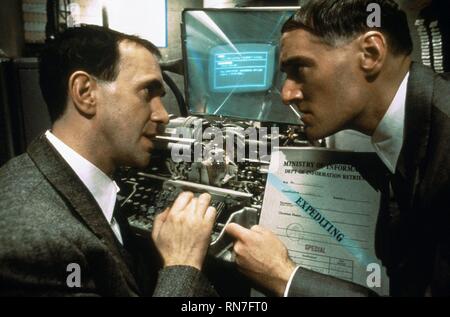 JONATHAN PRYCE, Brasil, 1985 Foto de stock