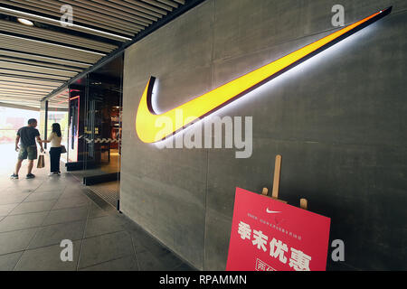 Tienda Nike 16 De Septiembre Best Sale, 54% OFF | www.ingeniovirtual.com