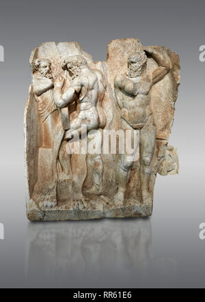 Roman Sebasteion socorro de la escultura de Heracles se prepara para luchar con el gigante libio Antaios. Museo afrodisia Afrodisia, Turquía. Heracles (l Foto de stock