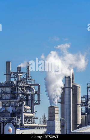Polígono Industrial mostrando la producción química BASF sitio en el puerto de Antwerp, Bélgica. Foto de stock