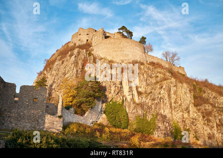 Alemania, Baden-Wuerttemberg, Constance distrikt, Hegau, Hohentwiel y la ruina del castillo Foto de stock