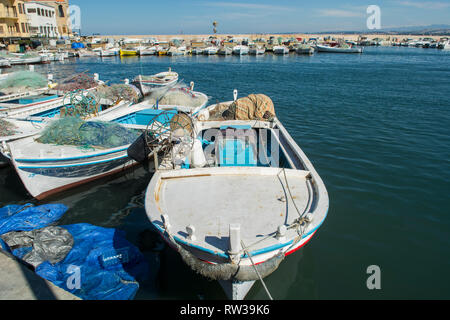 Puerto pesquero de neumáticos Líbano Oriente Medio Foto de stock