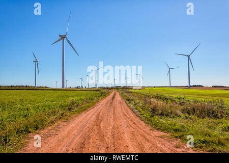 Las turbinas eólicas, West Cape, Prince Edward Island, Canadá Foto de stock